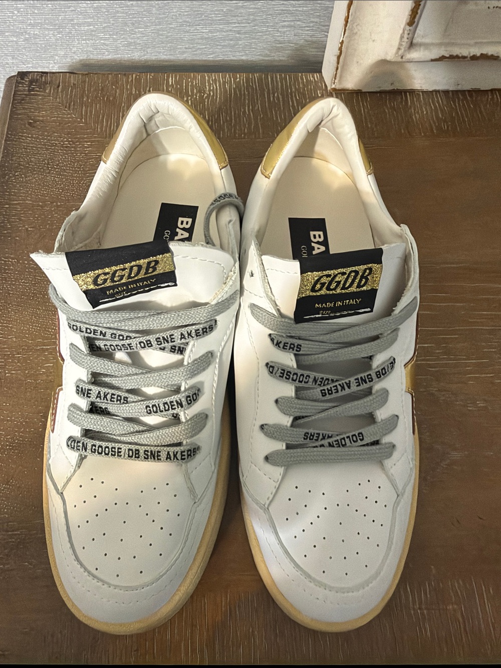 Golden Goose White & Gold Low-Top Sneakers for women size 8